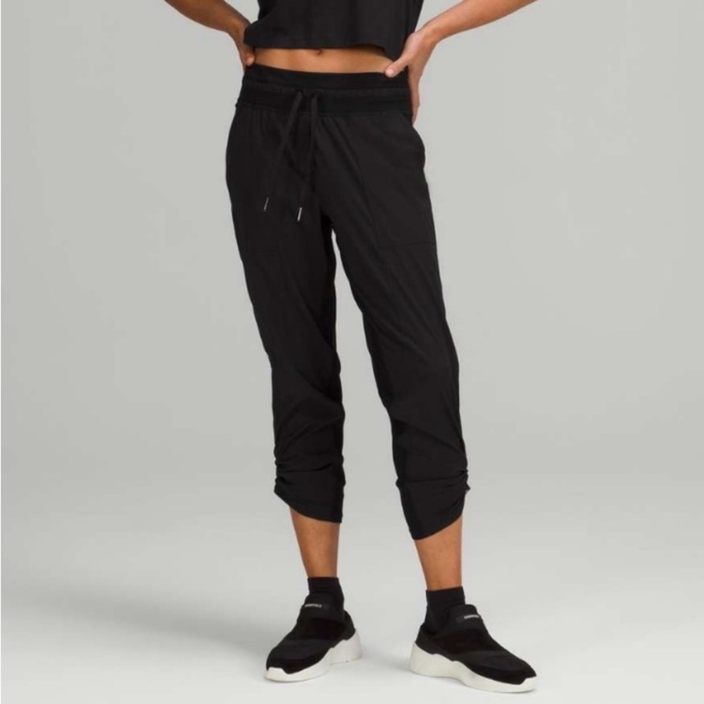 Lululemon Dance Studio Mid-Rise Pant 25"
